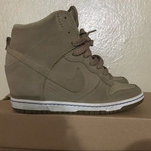 Nike wedge sneaker